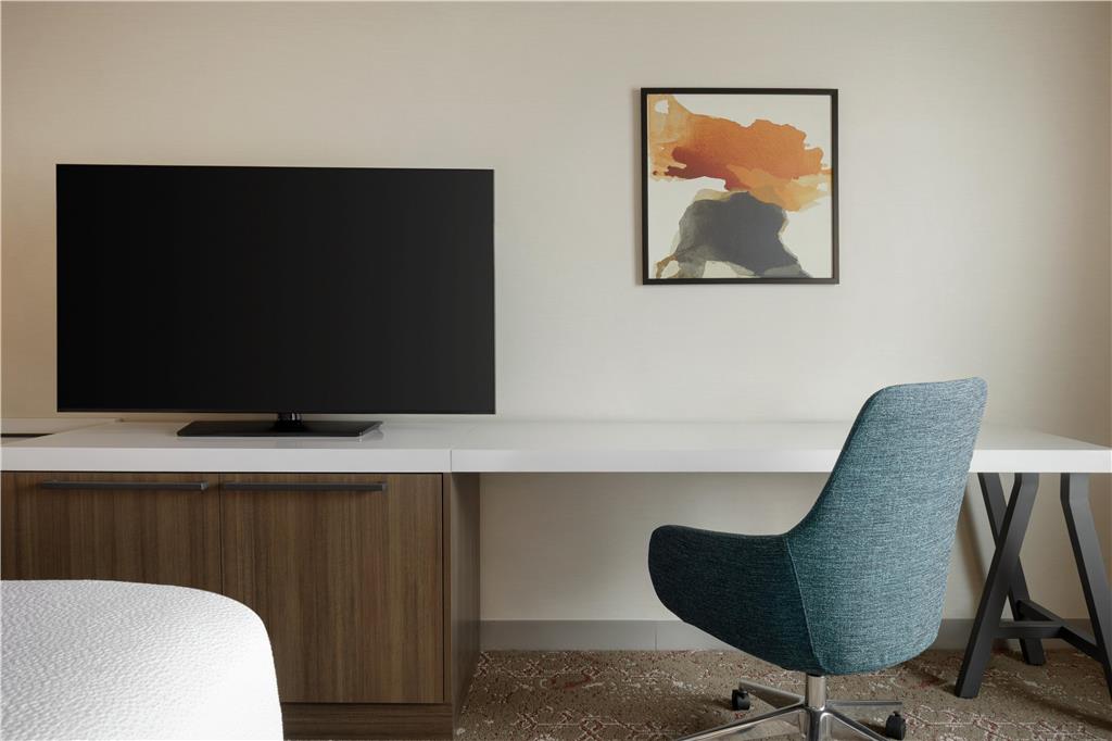 Фото Hilton Garden Inn Riverhead