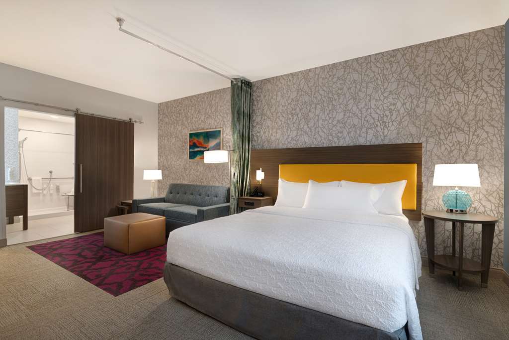 Фото Home2 Suites by Hilton Redding