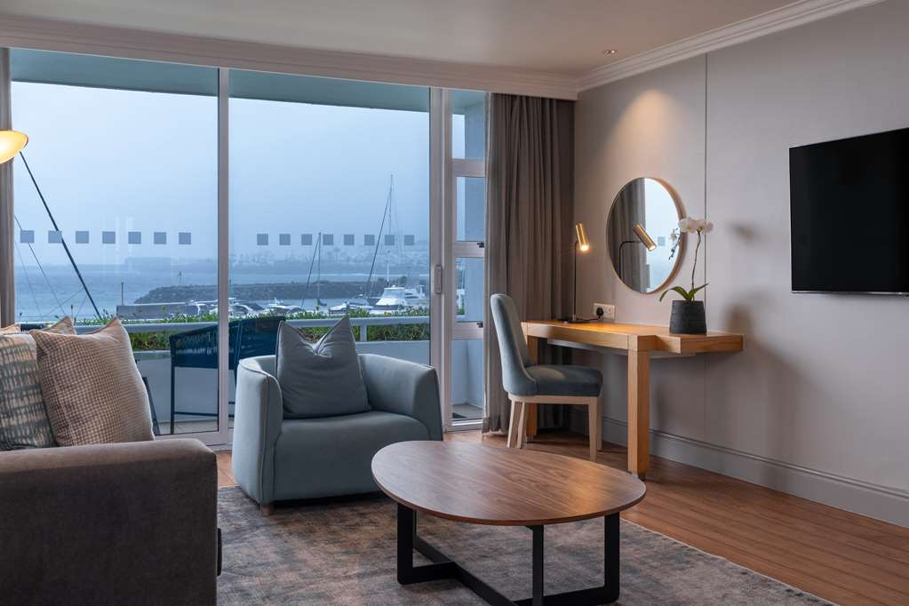 Фото Radisson Collection Hotel, Waterfront Cape Town