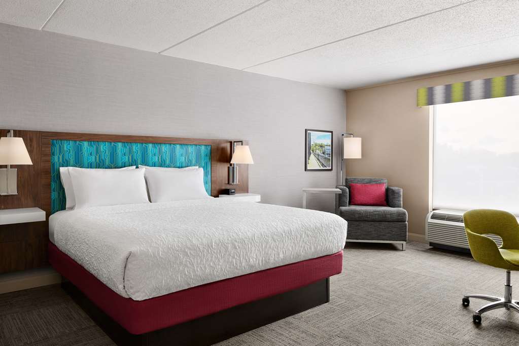Фото Hampton Inn & Suites West Haven