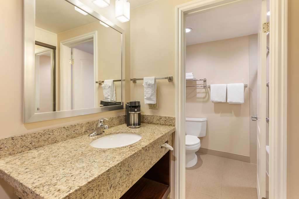 Фото Best Western Plus West Covina Inn