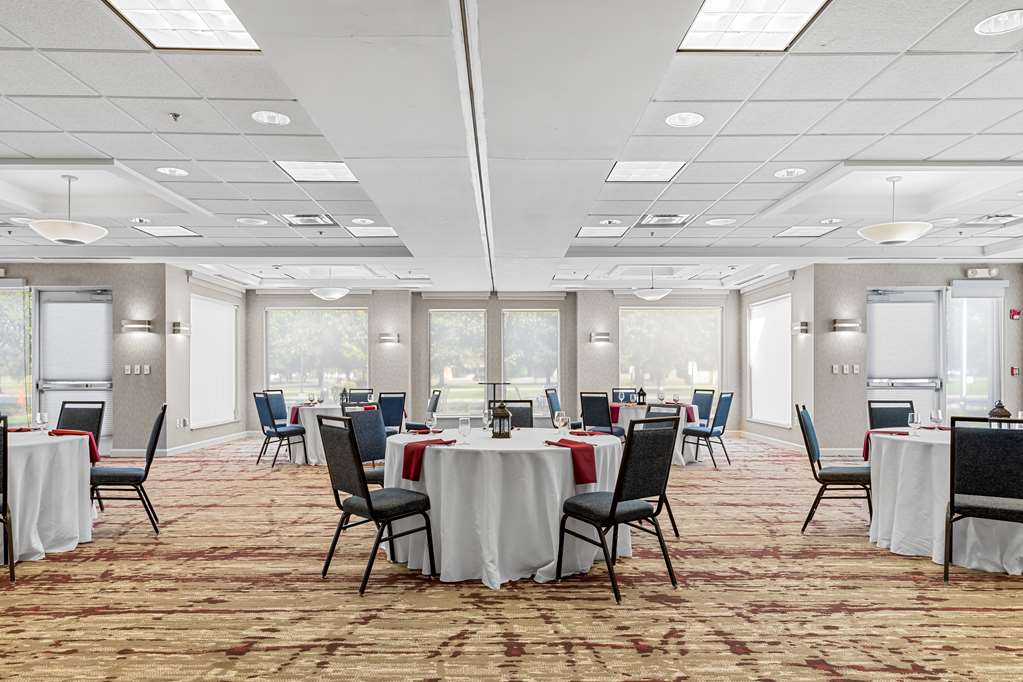 Фото Hilton Garden Inn Syracuse