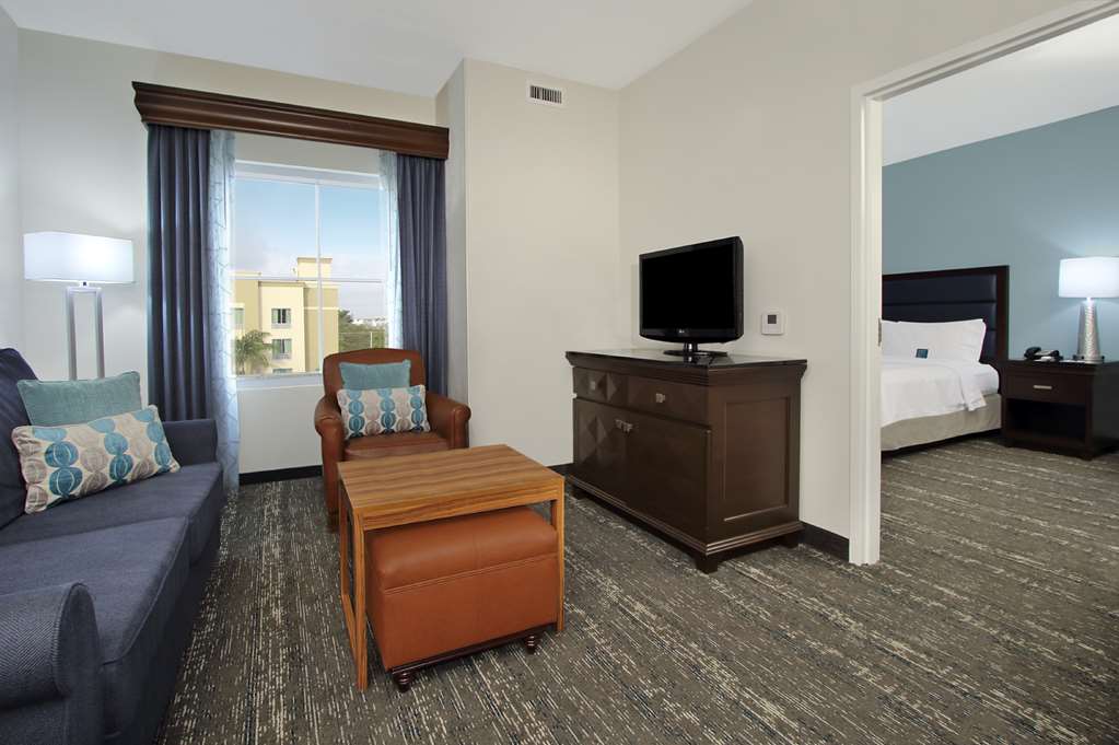Фото Homewood Suites by Hilton Miami Airport West