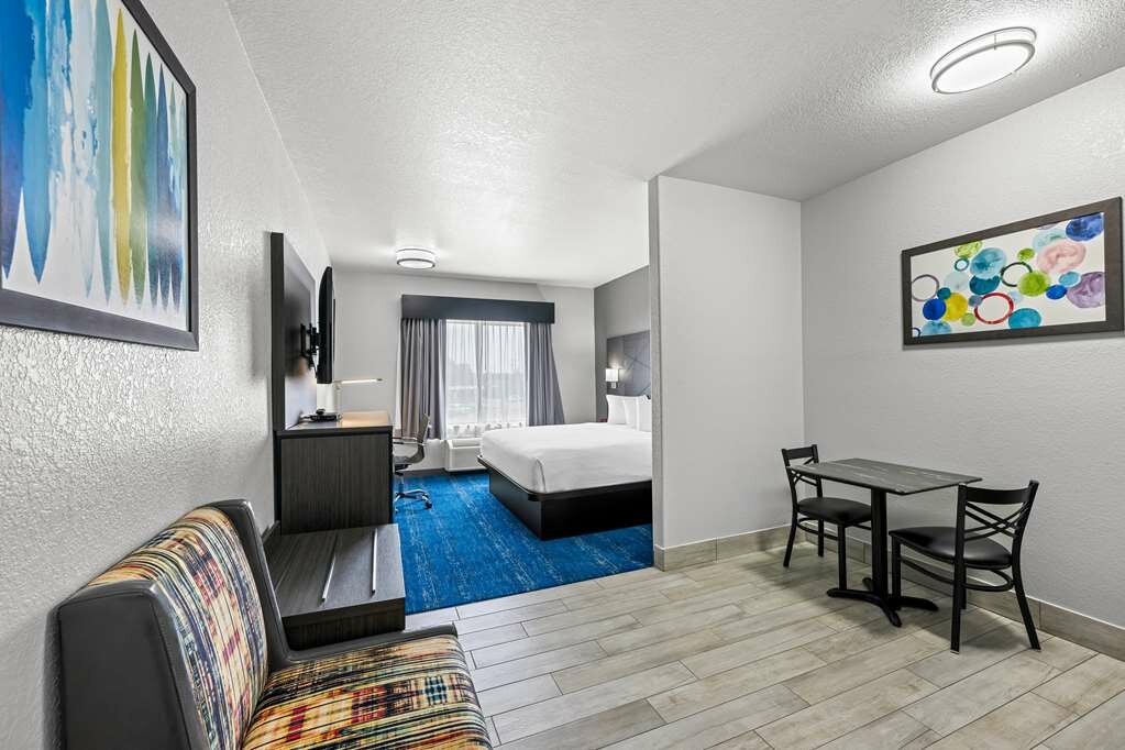 Фото Best Western Palace Inn & Suites