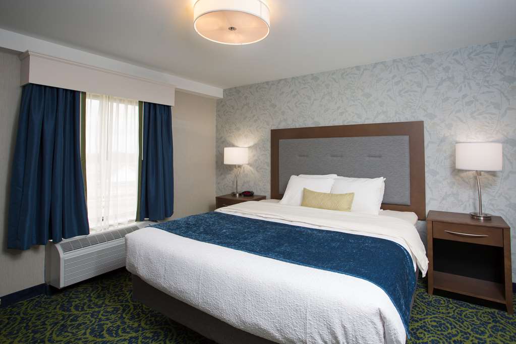 Фото Best Western Plus Portsmouth Hotel & Suites