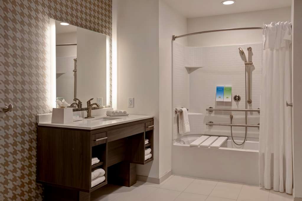 Фото Home2 Suites by Hilton Charlotte Northlake