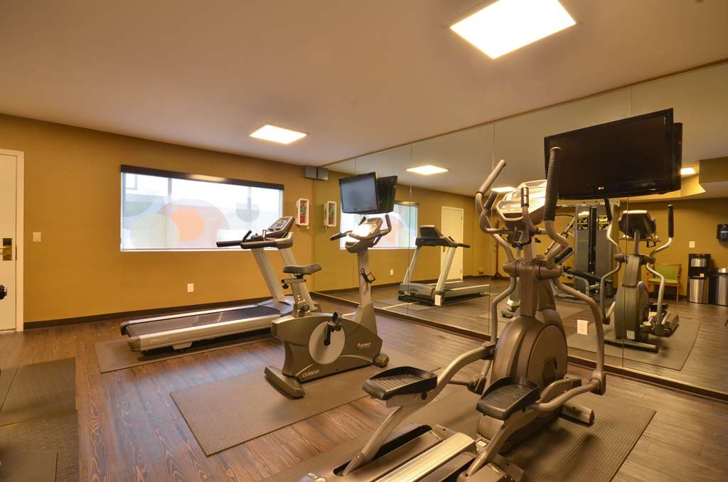 Фото Best Western The Inn & Suites Pacific Grove