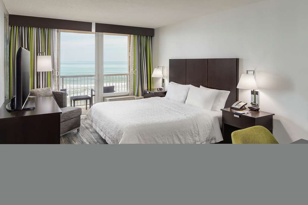 Фото Hampton Inn Daytona Beach/Beachfront