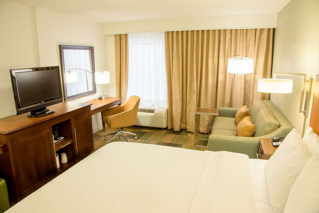 Фото Hampton Inn & Suites Albany-Downtown