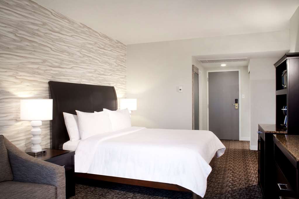 Фото Hilton Garden Inn Austin Downtown