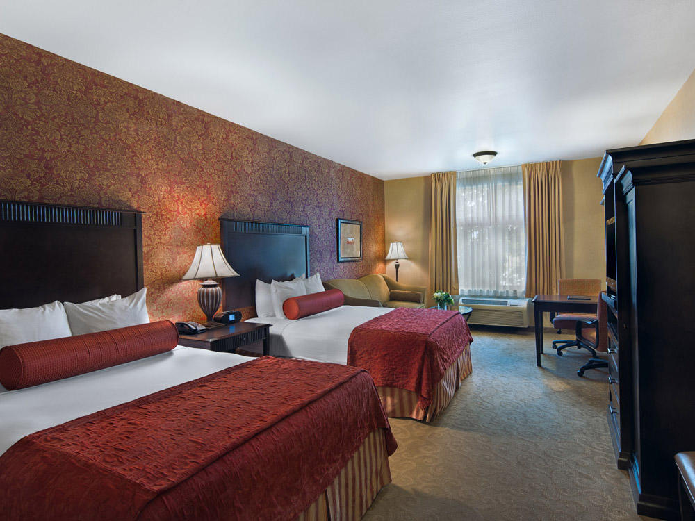 Фото Oxford Suites Boise