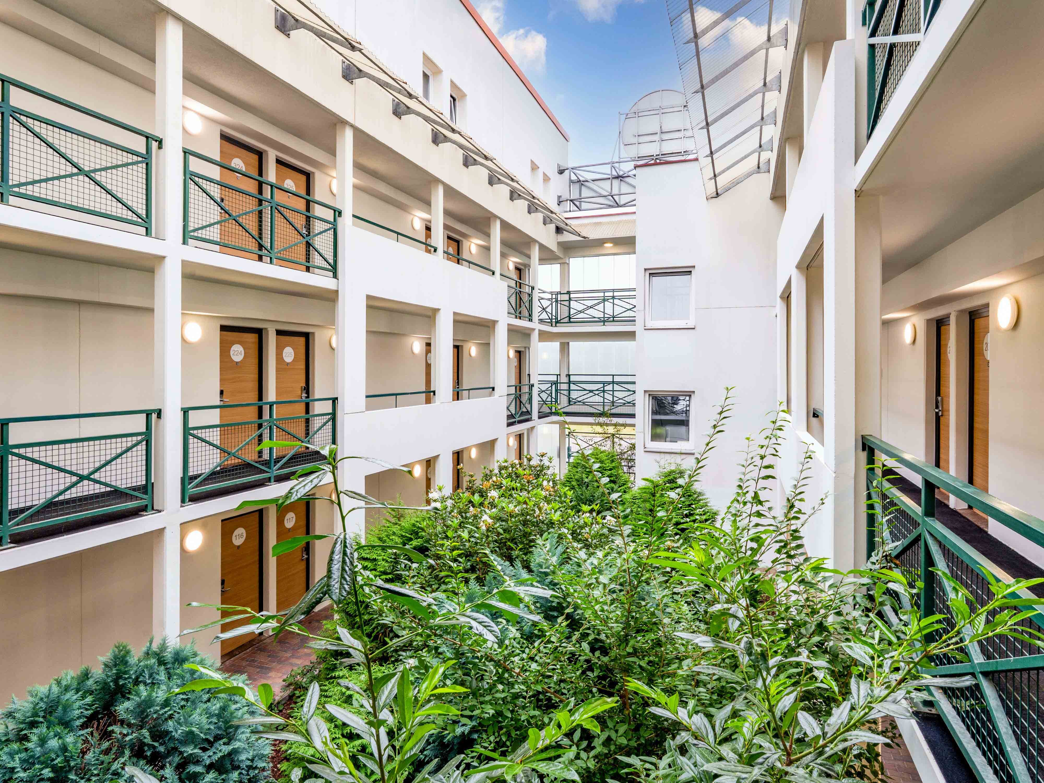 Фото B&b Hotel Hannover-Lahe