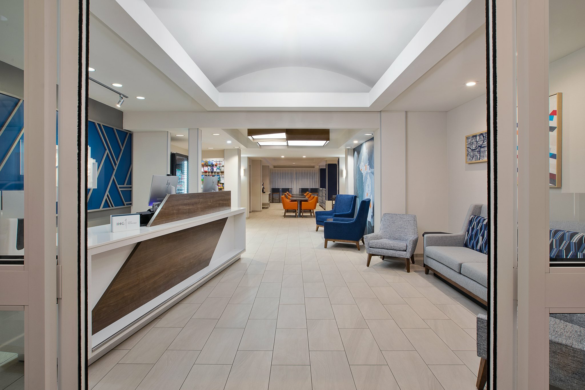 Фото Holiday Inn Express Hotel & Suites Grand Rapids-North, an Ihg Hotel