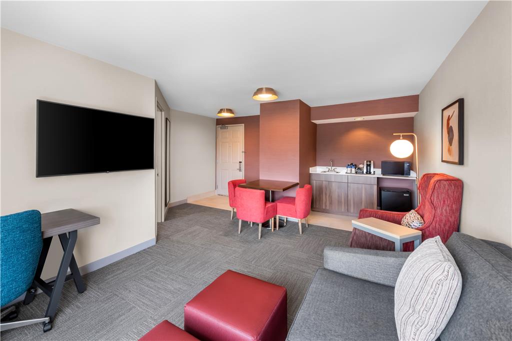 Фото Hilton Garden Inn Overland Park