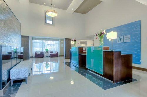Гостиница Holiday Inn Express Hotel & Suites Carlsbad Beach, an Ihg Hotel в Карлсбаде