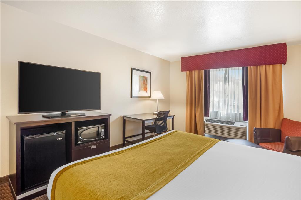 Фото Best Western Luxury Inn