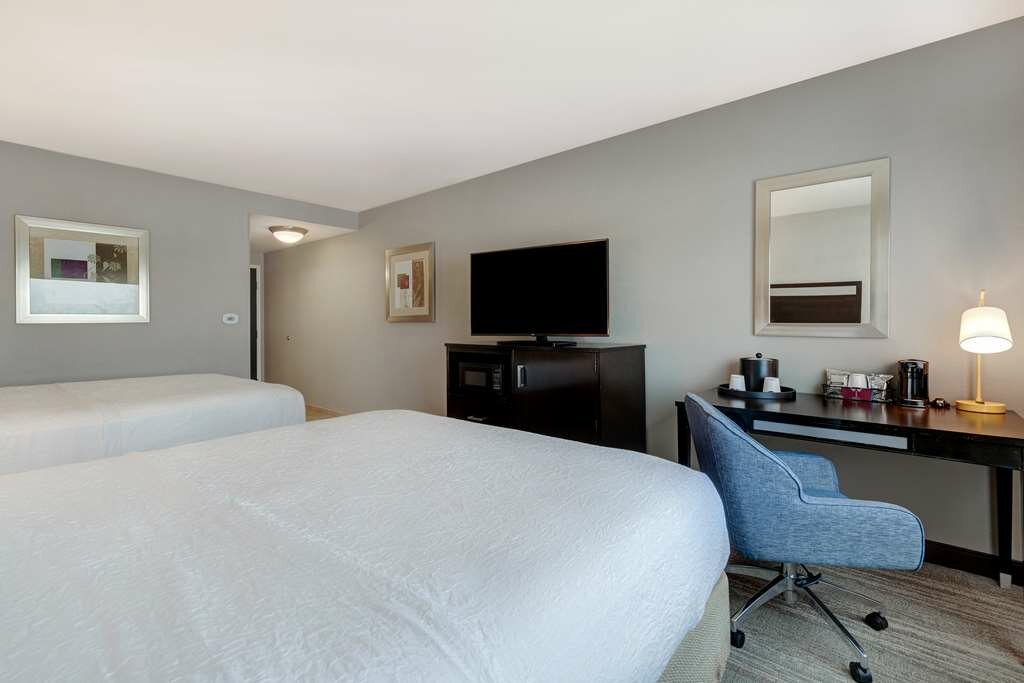 Фото Hampton Inn & Suites Seattle/Federal Way