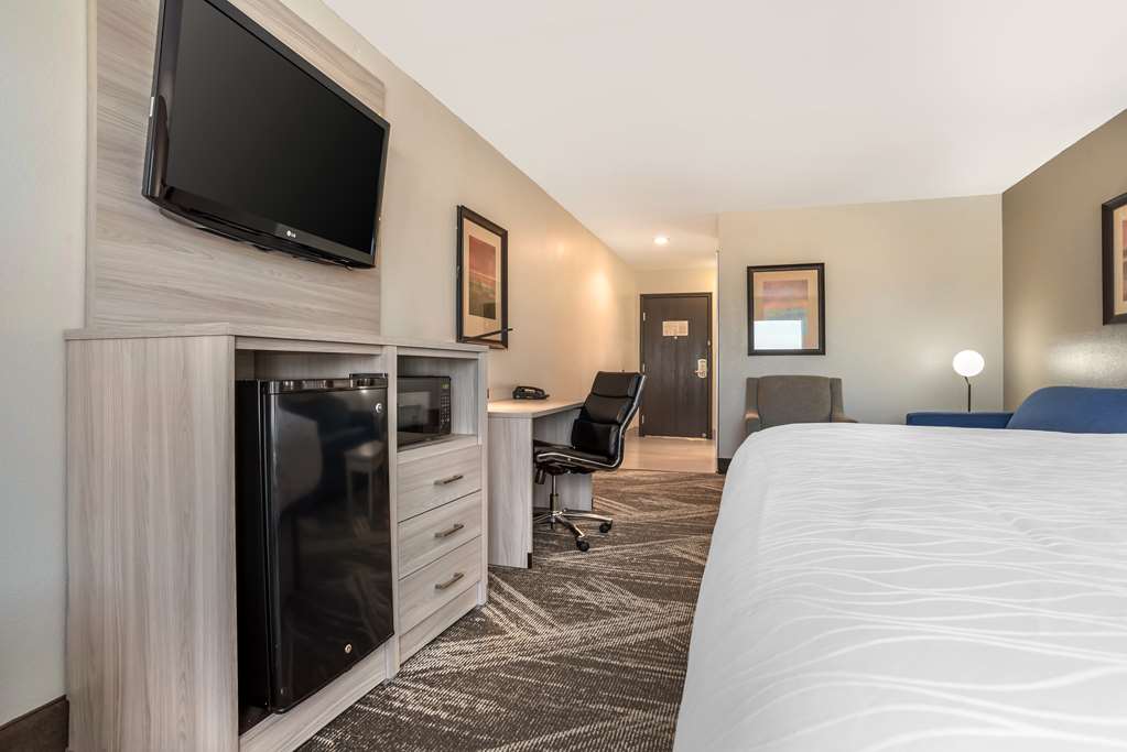 Фото Best Western Plus Jackson Downtown Colliseum