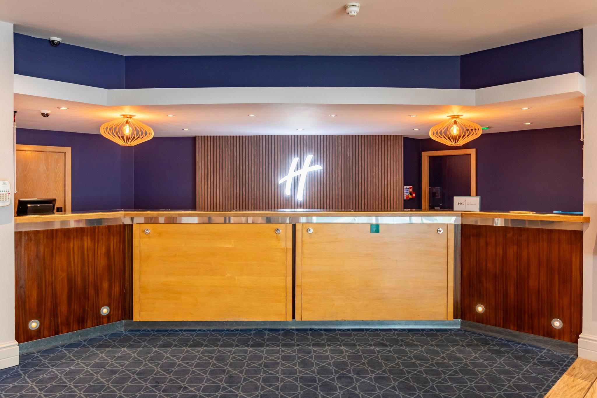 Фото Holiday Inn Cardiff City Centre