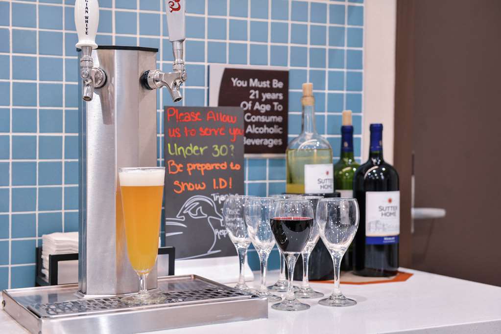 Фото Homewood Suites by Hilton Des Moines Airport