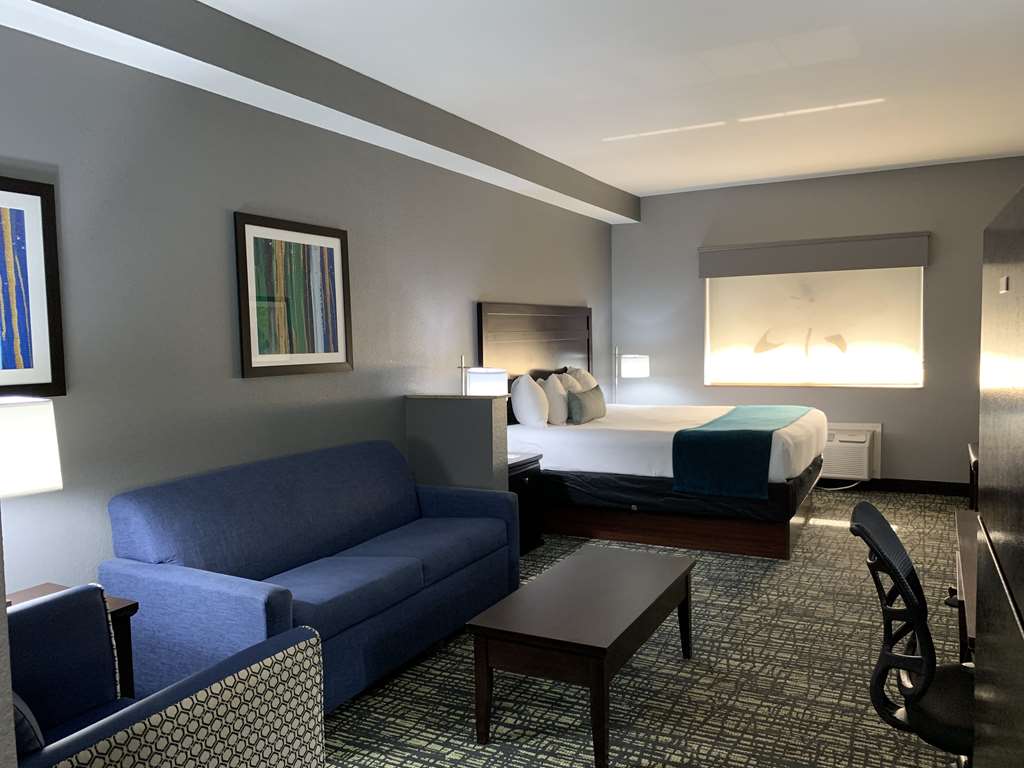 Фото Best Western Plus Olive Branch Hotel & Suites