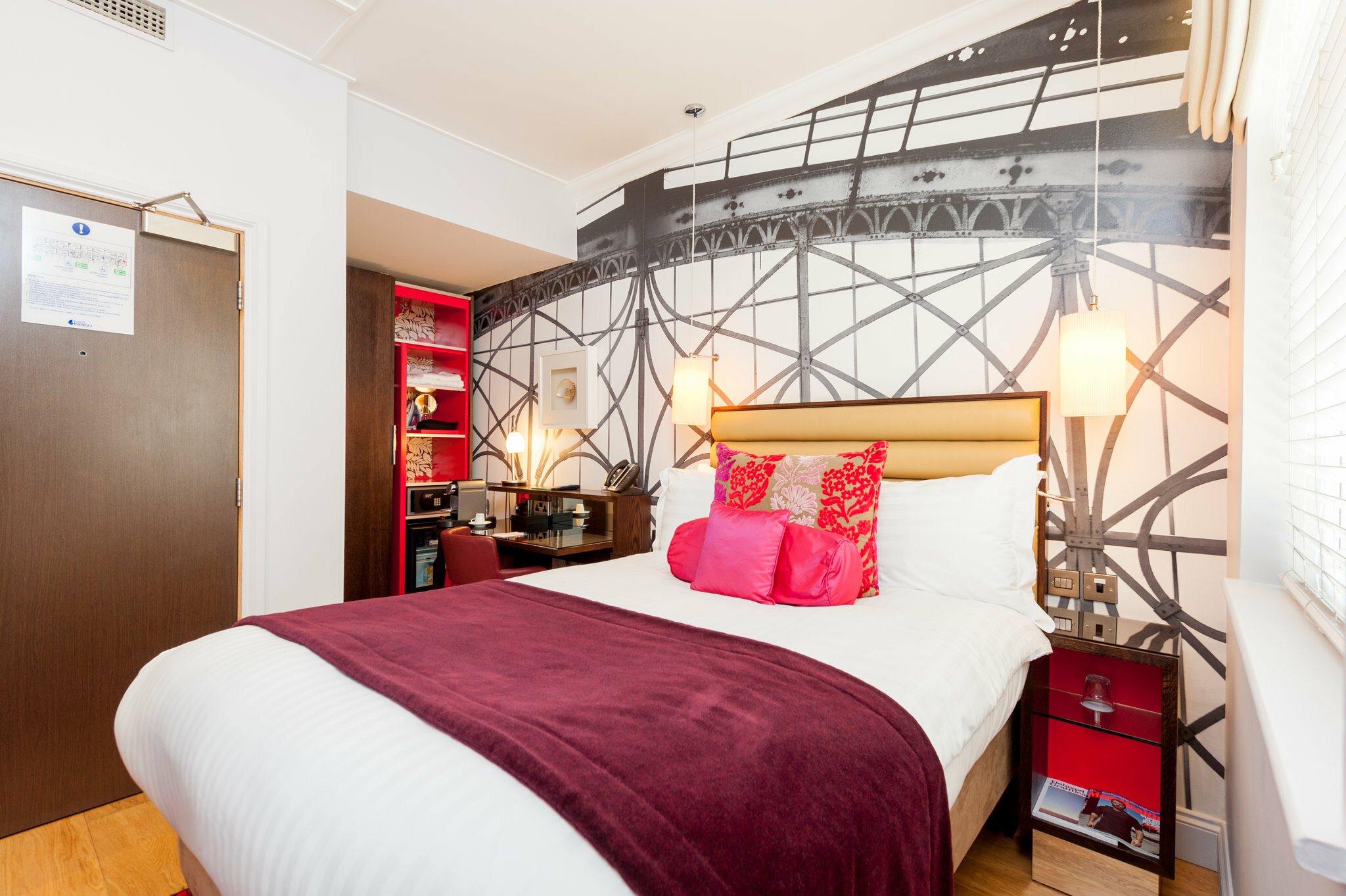 Фото Hotel Indigo London - Paddington