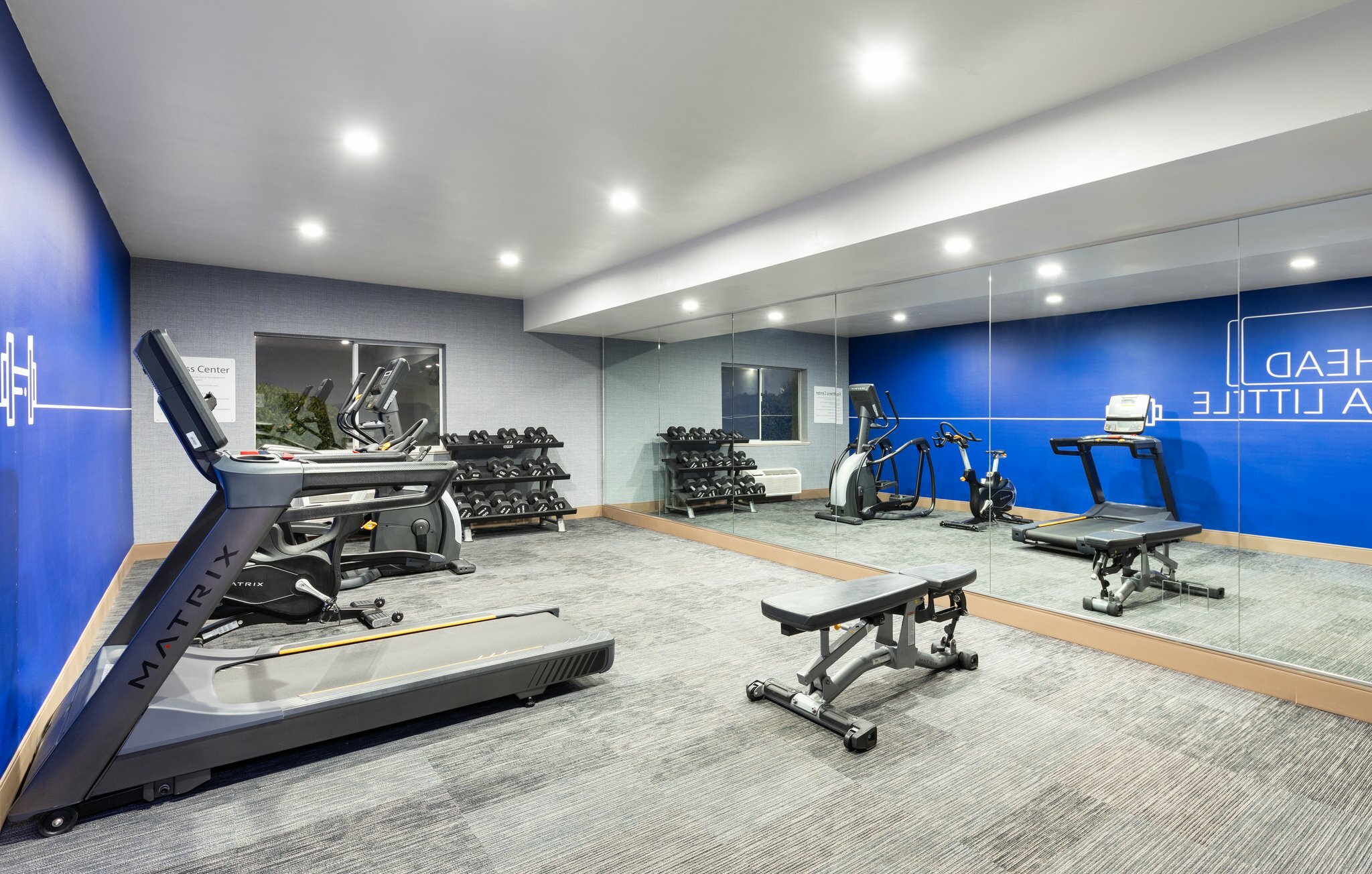 Фото Ramada Limited Redding
