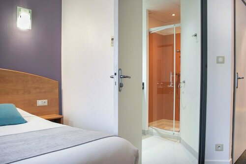 Гостиница Brit Hotel Confort Bressuire в Брессюире