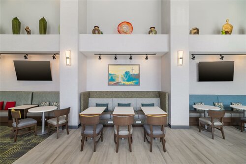 Гостиница Hampton Inn & Suites Lincoln - Northeast I-80 в Линкольне