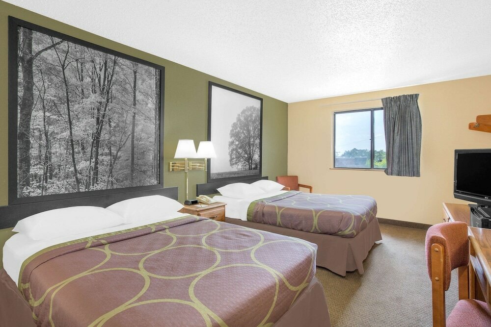 Фото Super 8 by Wyndham Roanoke Va