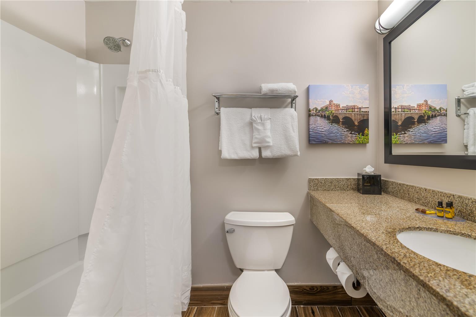 Фото Best Western Plus Waltham Boston