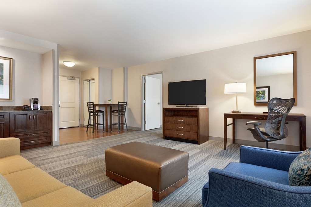 Фото Hilton Garden Inn Stony Brook