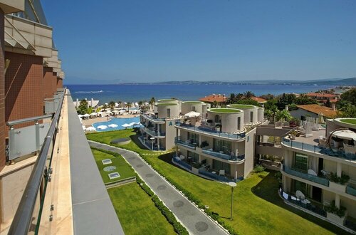 Гостиница Ilıca Hotel Spa & Wellness Thermal Resort в Чешме
