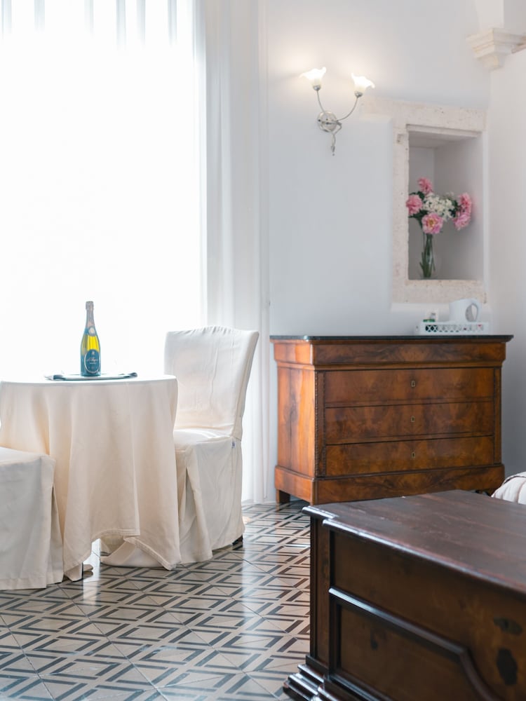 Фото Hotel Rione Antico La Terra