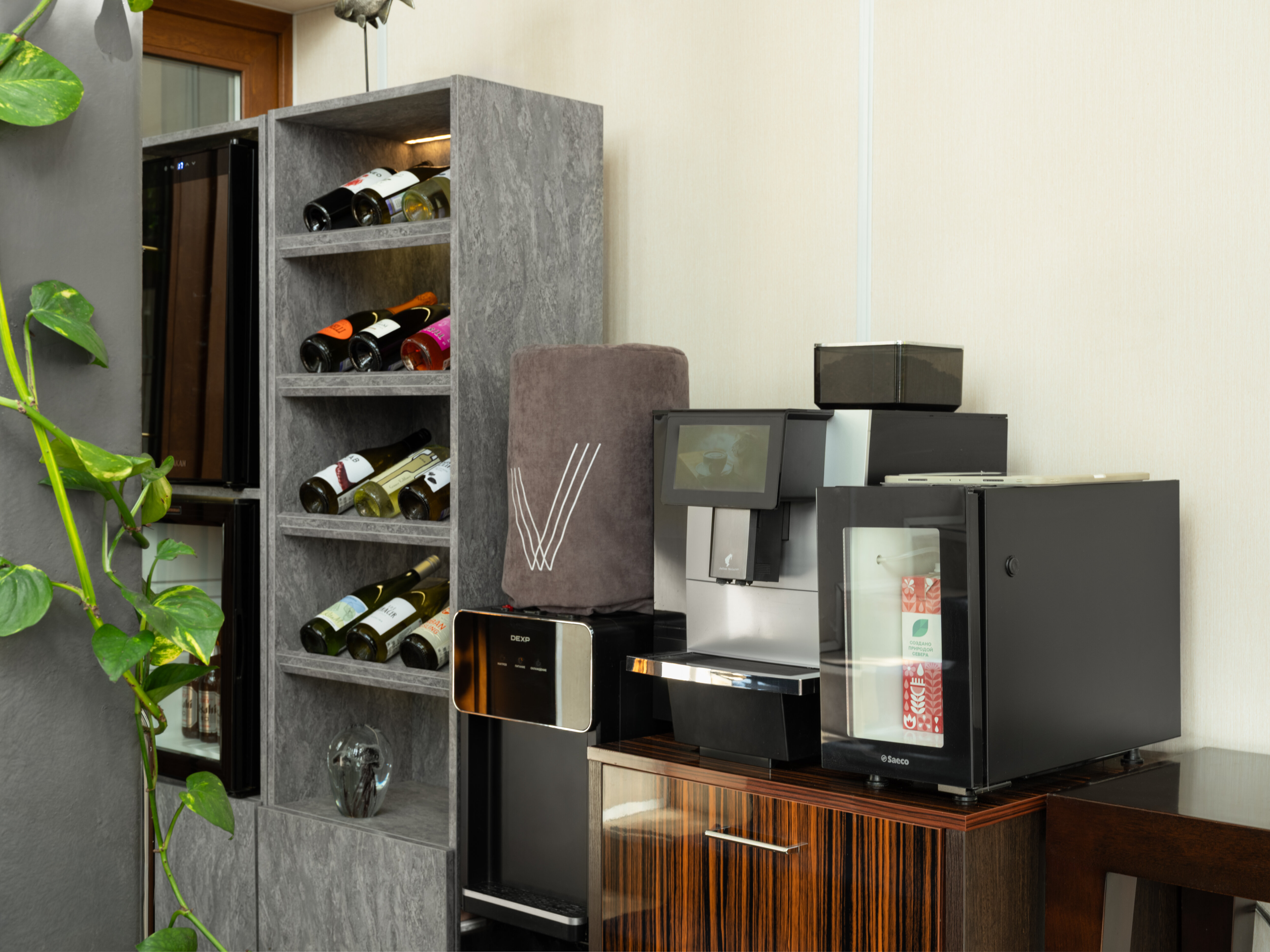 Фото V Hotel&Rooftop Lounge