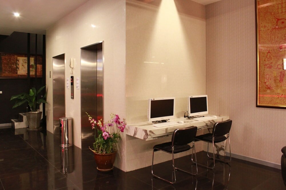 Фото Hemingways Silk Hotel