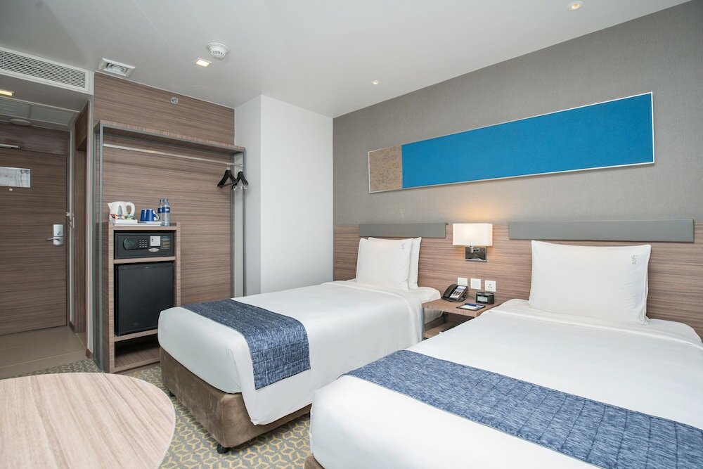 Фото Holiday Inn Express Bangkok Sathorn