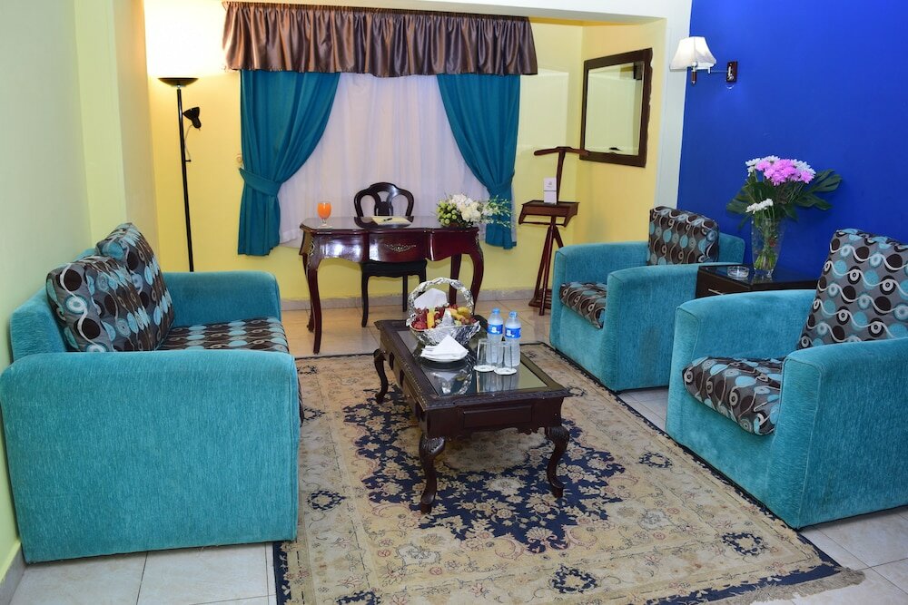 Фото Holidays Express Hotel