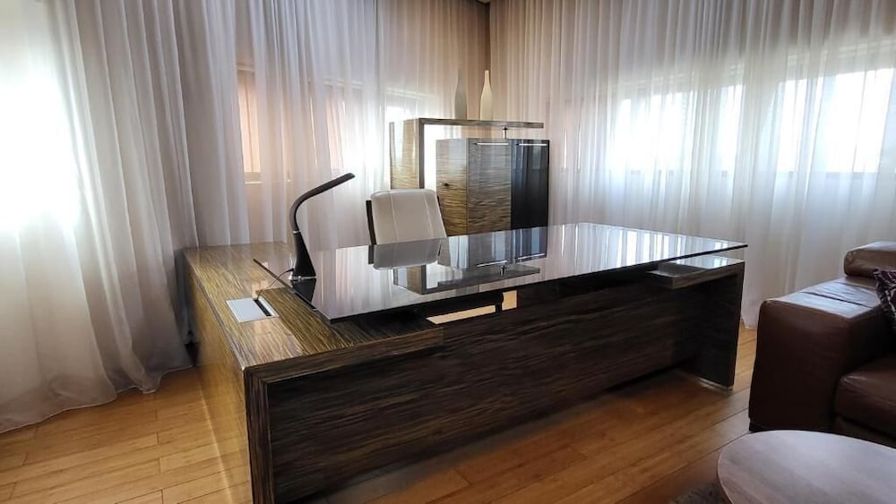 Фото Design Hotel Mr President