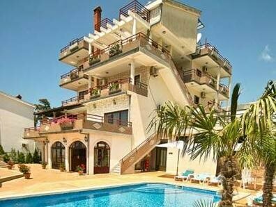 Гостиница Small Hotel Kleopatra в Улцине