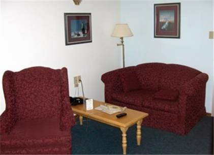 Гостиница Polar Inn & Suites в Черчилле