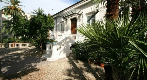 Гостиница Palais La Nasse Sanremo Atelier Rooms в Сан-Ремо