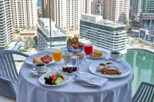 Гостиница Crowne Plaza Dubai Marina в Дубае