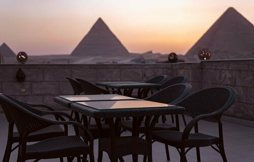 Hassan Pyramids Hotel