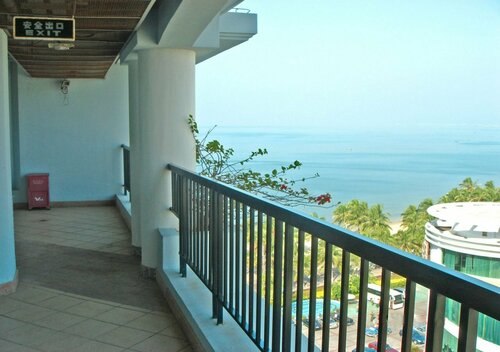 Гостиница Tianze Beach Resort Sanya в Хайнани