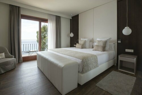 Гостиница Hotel Santa Marta в Льорет-де-Маре