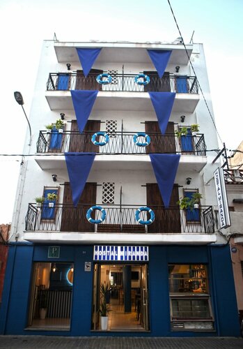 Хостел Hostal Miranda в Бланесе