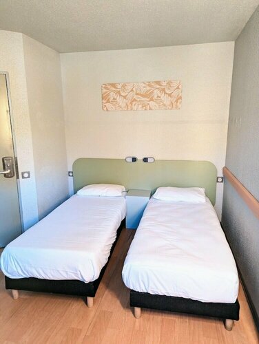 Гостиница Hote Hotel Rouen Cleon в Берне