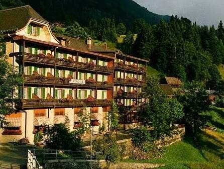 Гостиница Hotel Alpenrose Wengen в Венгене