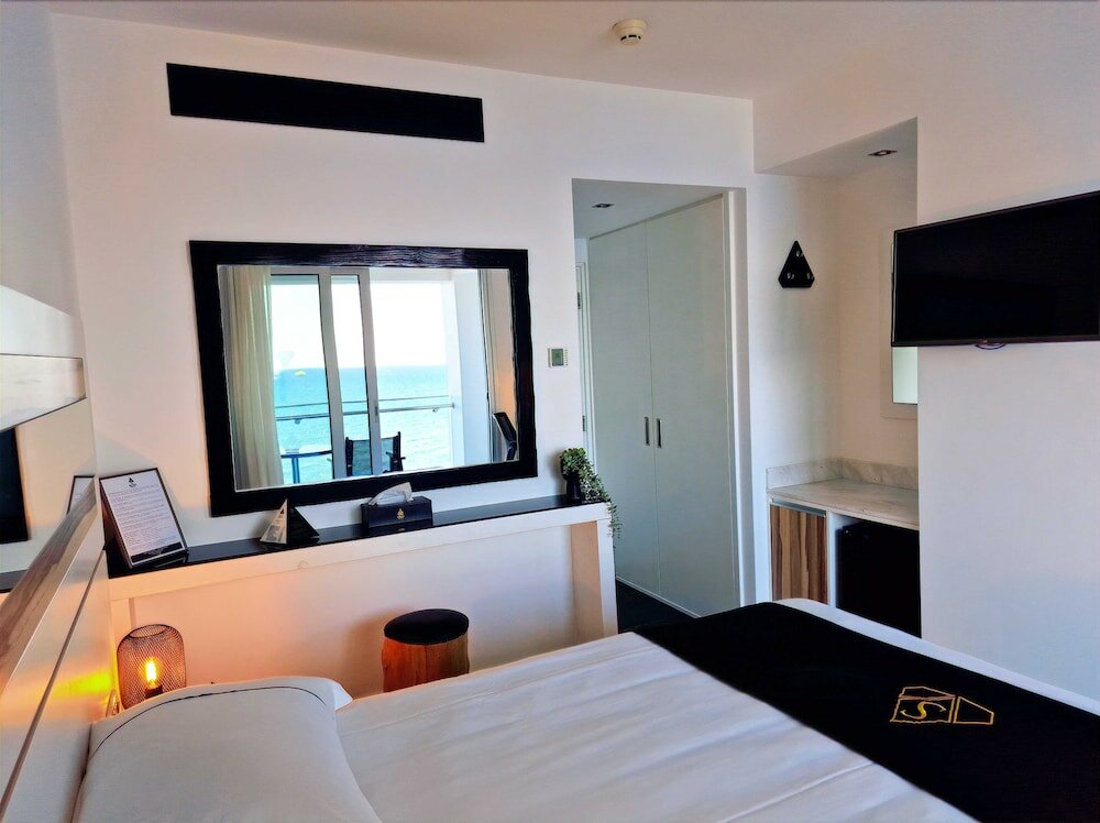 Фото The Ciao Stelio Deluxe Hotel